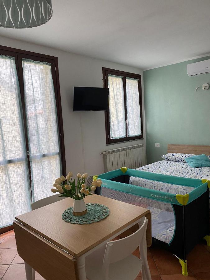 Ferienwohnung Il Tulipano Trezzano Rosa Exterior foto
